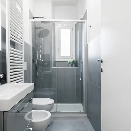 New Flat Fully Furnished In P.ta Romana Daire Milano