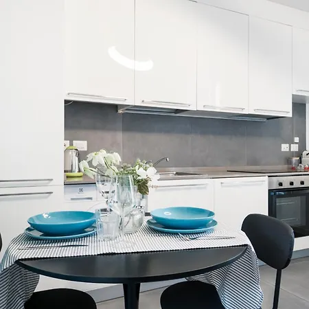 New Flat Fully Furnished In P.ta Romana Daire Milano