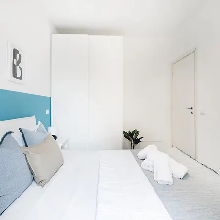 New Flat Fully Furnished In P.ta Romana Daire Milano